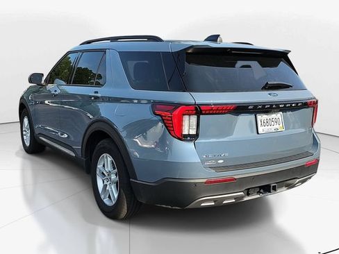 Used 2025 Ford Explorer Active w/ Active Comfort Package RWD image 5