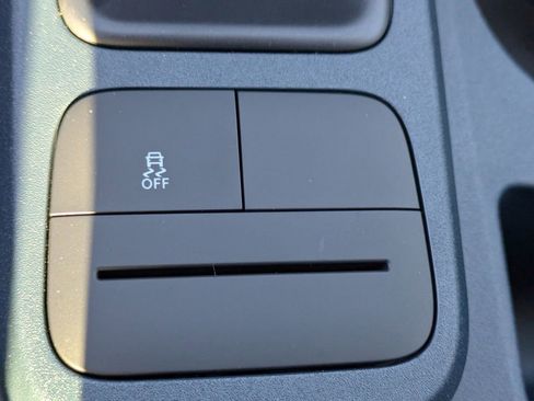 New 2025 Ford Maverick XL image 23