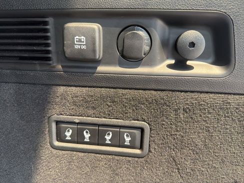 Used 2024 Jeep Grand Wagoneer Series III w/ Rear Seat Video Group 1 image 16