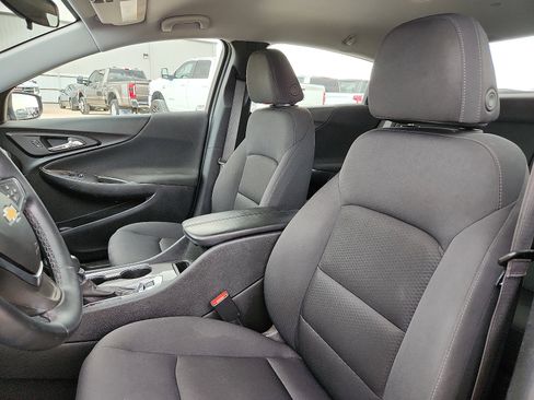 Used 2025 Chevrolet Malibu LT w/ Sport Edition FWD image 13