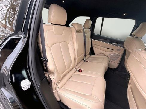 Used 2023 Jeep Grand Cherokee Limited w/ Trailer Tow Prep Group (B) image 27