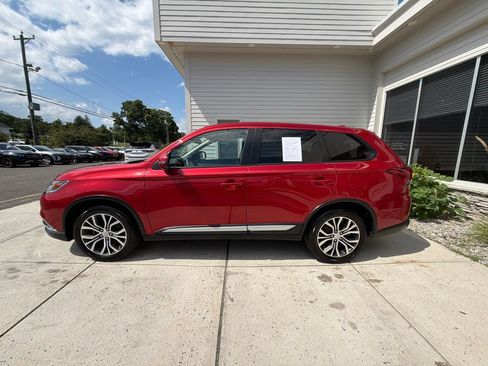 Used 2018 Mitsubishi Outlander SE AWD/4WD image 10