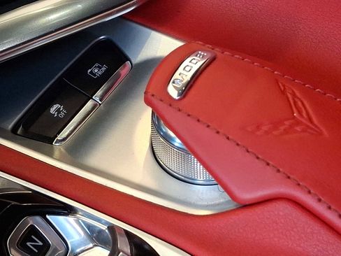 Used 2021 Chevrolet Corvette Stingray Preferred Cpe w/ Z51 Performance Package image 24