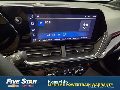 New 2026 Chevrolet Trax RS w/ Sunroof Package FWD image 21