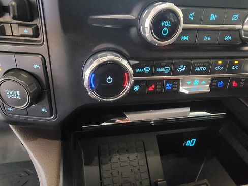 Used 2024 Ford F250 King Ranch w/ Chrome Package AWD/4WD image 15