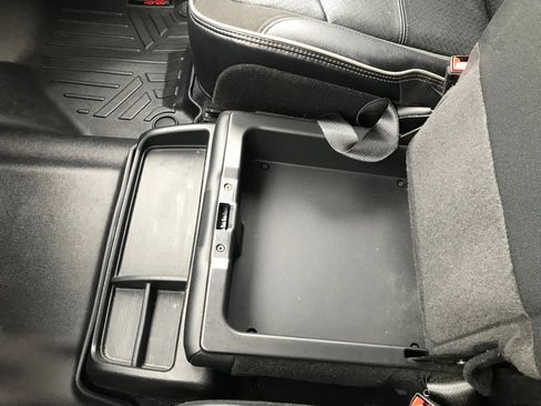 Used 2024 RAM 2500 Laramie image 33