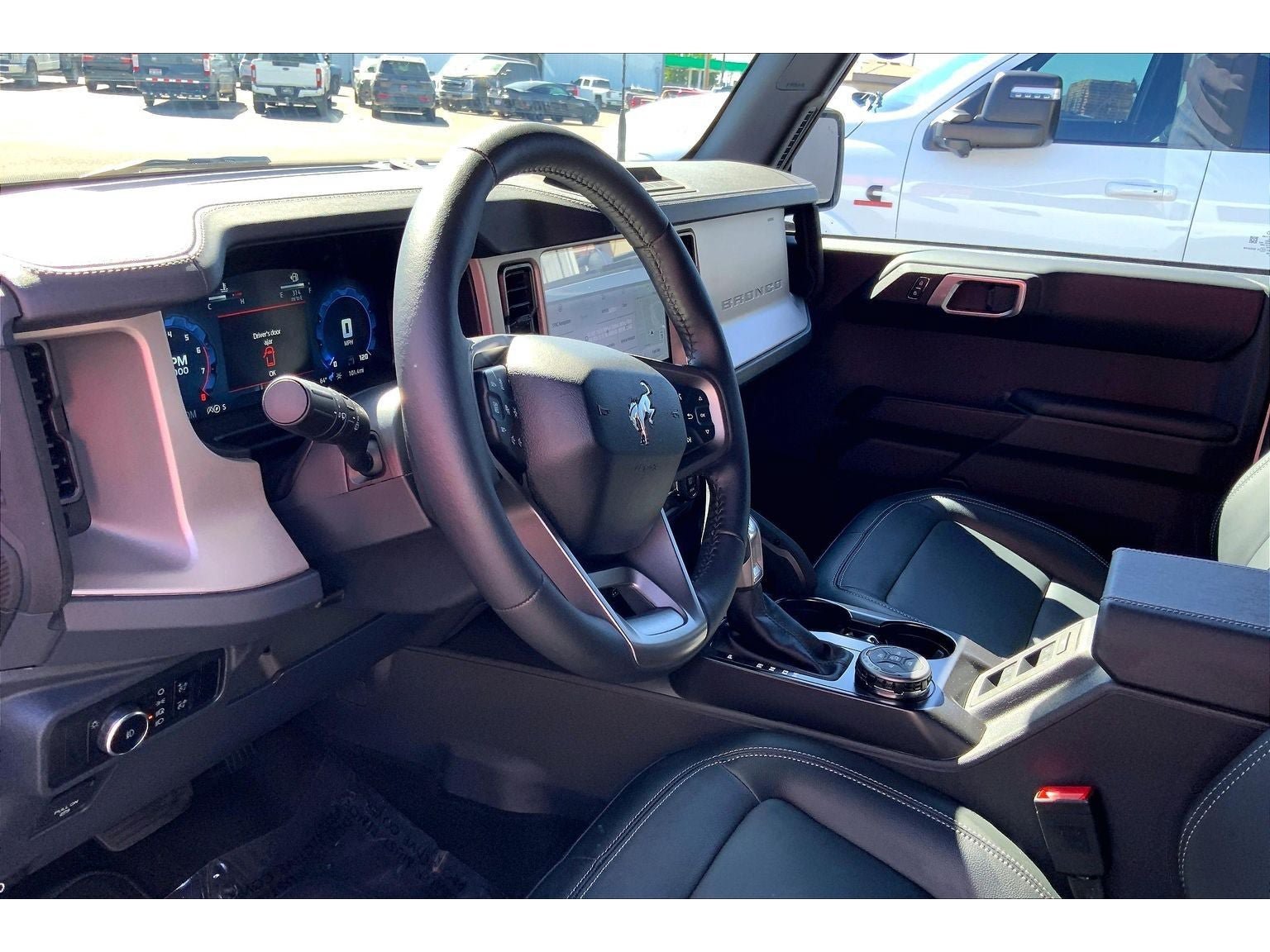 New 2026 Ford Bronco Outer Banks w/ Sasquatch Package AWD/4WD image 6