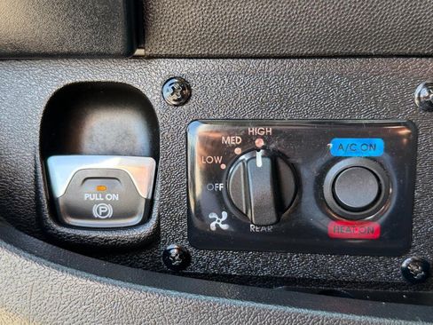Used 2023 RAM ProMaster 2500 FWD image 61