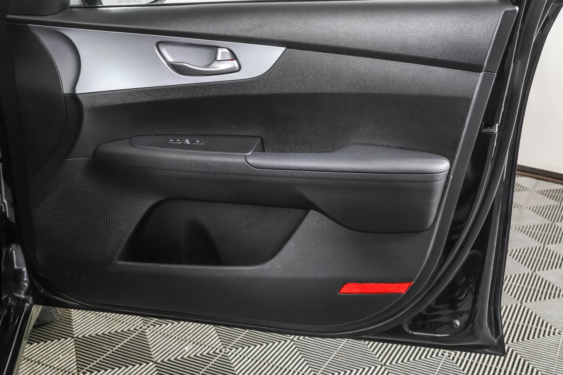 Used 2023 Kia Forte LXS w/ LXS Technology Package FWD image 46