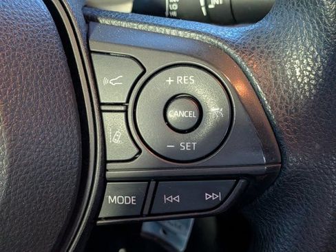 Used 2020 Toyota Corolla LE FWD image 23