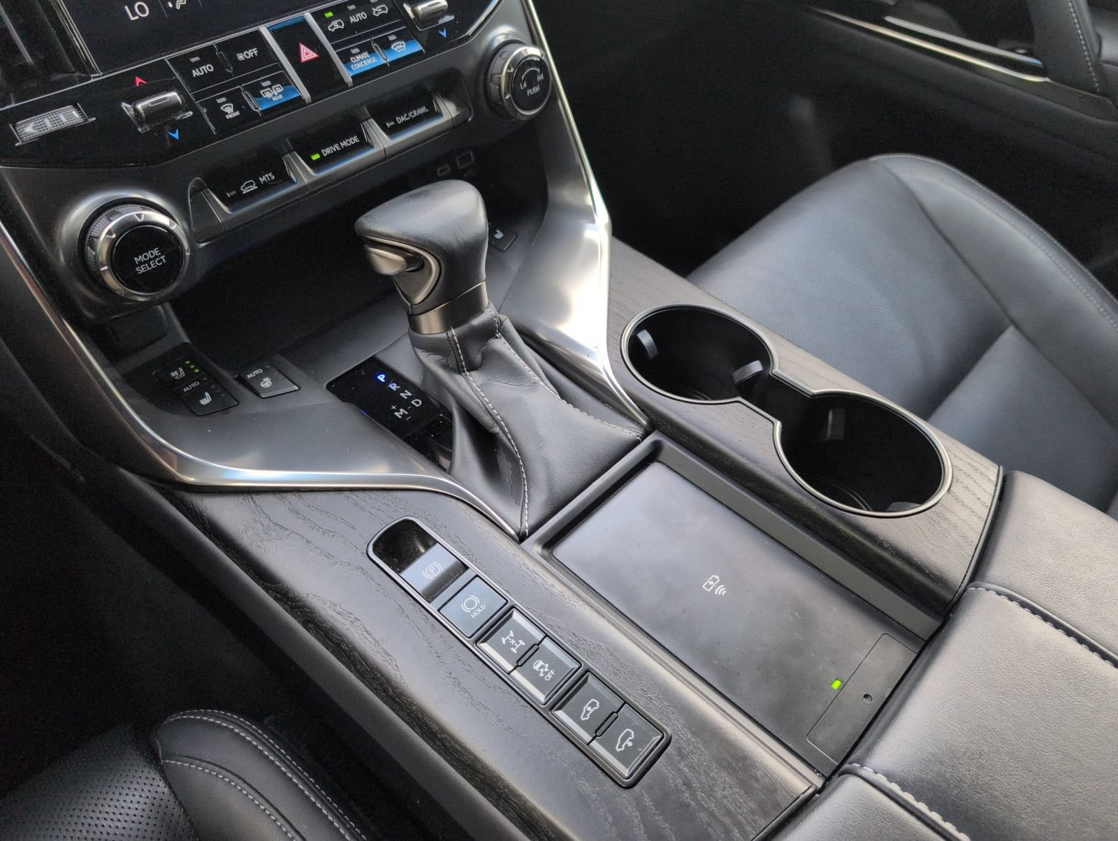 Used 2024 Lexus LX 600 4WD w/ Appearance Package image 12