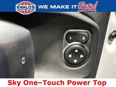 Used 2019 Jeep Wrangler Unlimited Sahara image 24