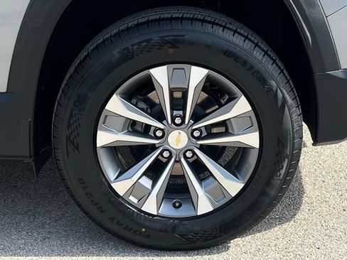 Used 2026 Chevrolet Equinox LT AWD/4WD image 30