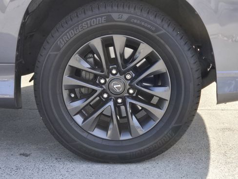 Used 2021 Lexus GX 460 Premium w/ Premium Package AWD/4WD image 11