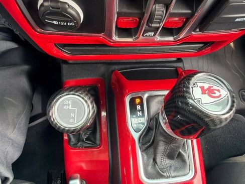 Used 2021 Jeep Gladiator Sport AWD/4WD image 16