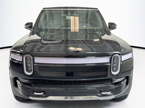 Used 2022 Rivian R1S Launch Edition image 2