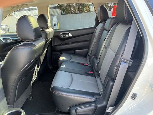 Certified 2020 Nissan Pathfinder SL image 23
