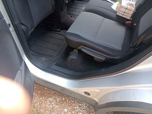 Used 2019 Ford Escape SE image 8