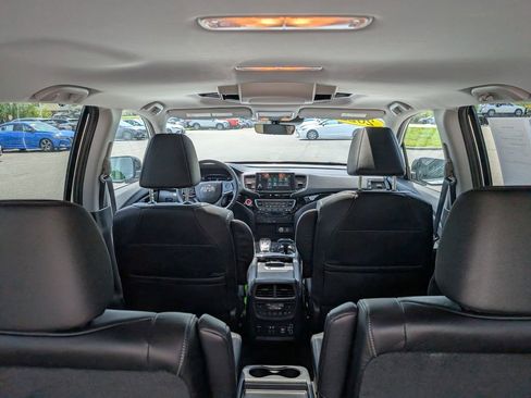Used 2022 Honda Pilot Touring image 14