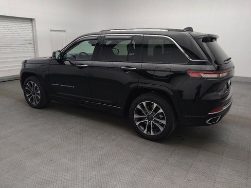 Used 2022 Jeep Grand Cherokee Overland w/ Advanced Protech Group III AWD/4WD image 3