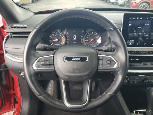 Used 2022 Jeep Compass Limited image 16