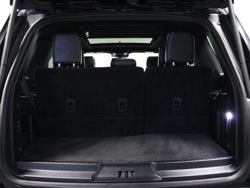 Used 2020 Ford Expedition XLT w/ Equipment Group 202A RWD image 15