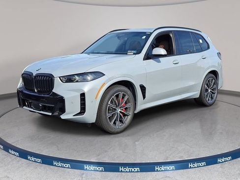 New 2026 BMW X5 xDrive40i w/ M Sport Package AWD/4WD image 1