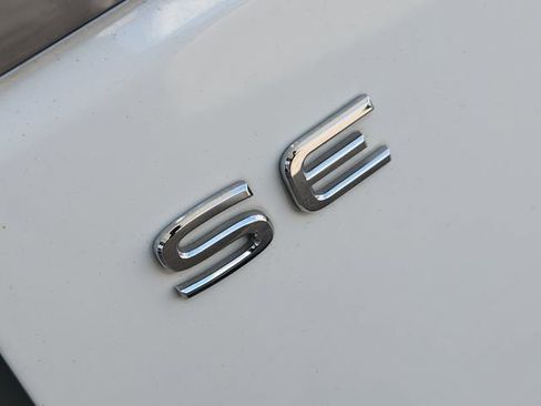 Used 2022 Volkswagen Atlas SE image 9