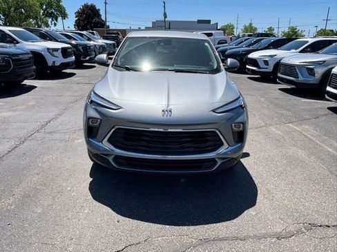 Certified 2024 Buick Encore GX Preferred w/ Comfort Package AWD/4WD image 2