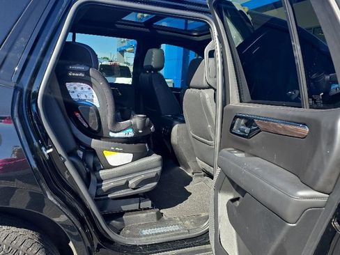 Used 2025 Chevrolet Tahoe Z71 w/ Sun And Tow Package AWD/4WD image 7