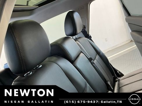 Used 2019 Nissan Pathfinder Platinum FWD image 23