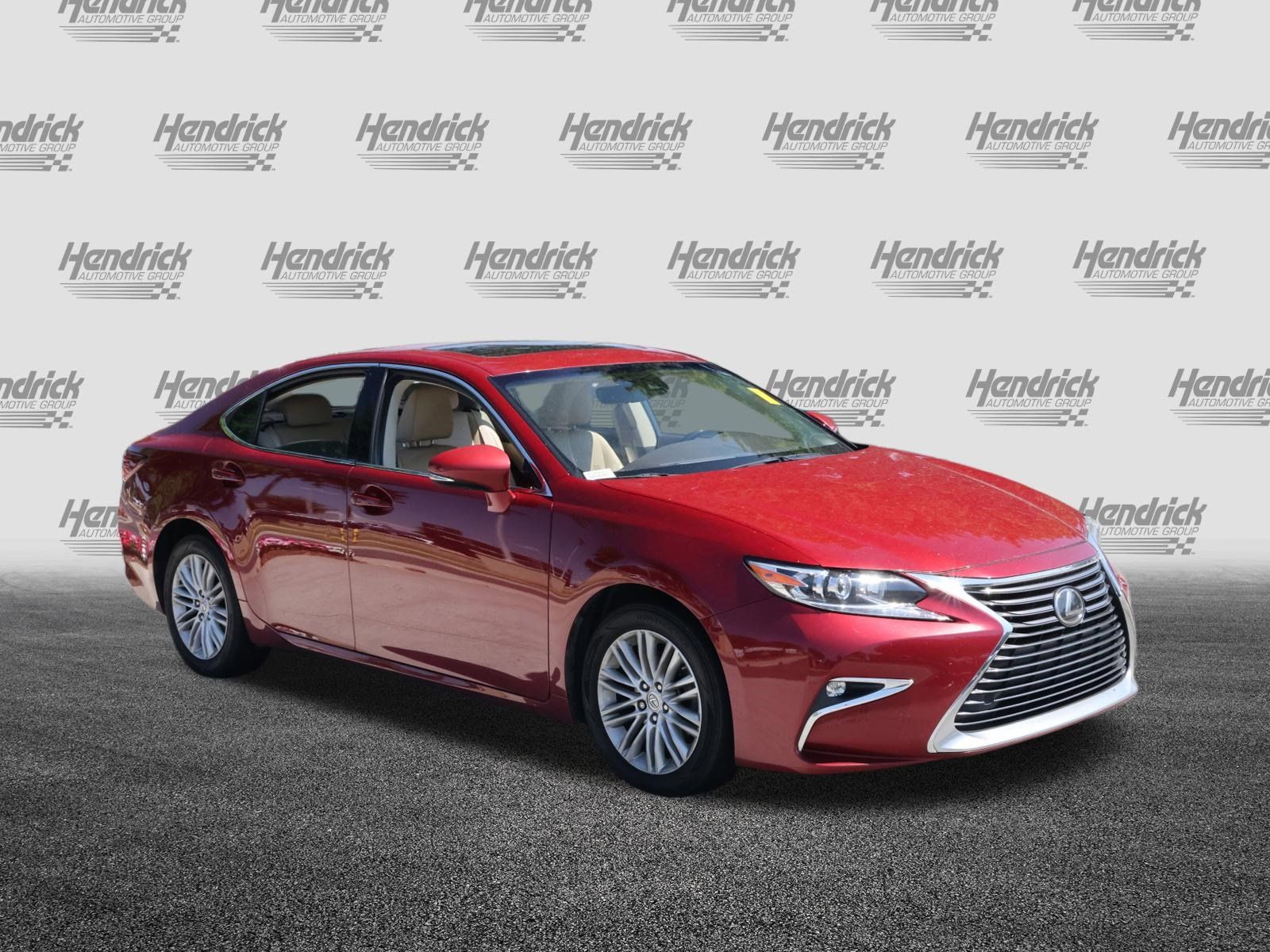 Used 2017 Lexus ES 350 w/ Premium Package FWD image 2