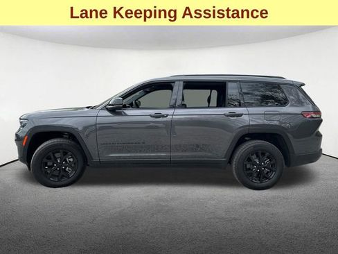 Used 2025 Jeep Grand Cherokee L Altitude AWD/4WD image 6
