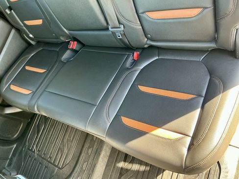 Used 2019 GMC Sierra 1500 AT4 w/ AT4 Premium Package image 32