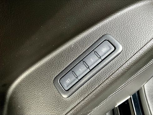 Used 2020 Chevrolet Tahoe LT AWD/4WD image 36