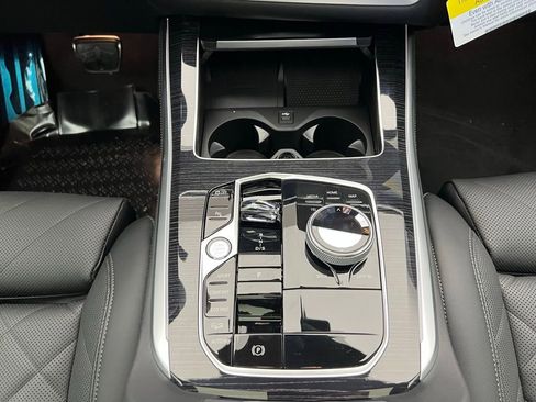 New 2026 BMW X5 M60i w/ Executive Package image 12