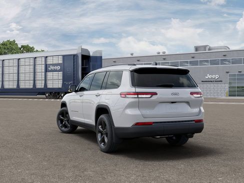 New 2026 Jeep Grand Cherokee L Limited w/ Limited Altitude Package image 3