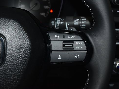 Used 2025 Honda Civic Sport image 9