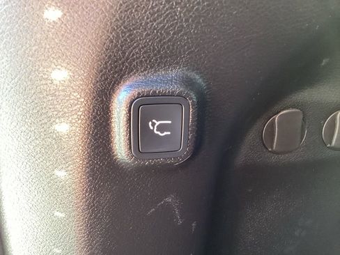 Used 2019 Jeep Cherokee Latitude Plus image 14