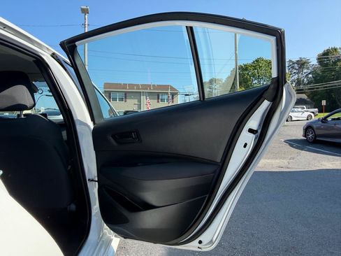 Used 2022 Toyota Corolla LE FWD image 23