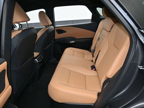 Used 2025 Lexus RX 350 FWD image 33