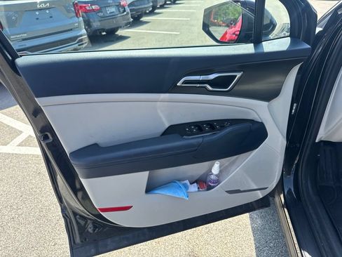Certified 2023 Kia Sportage EX AWD/4WD image 14