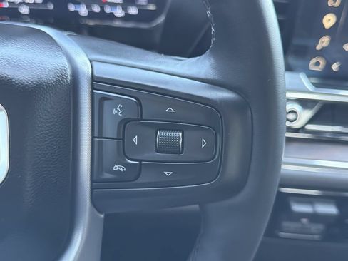 Used 2025 GMC Sierra 1500 SLT AWD/4WD image 9