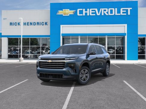 New 2026 Chevrolet Traverse LT FWD image 10