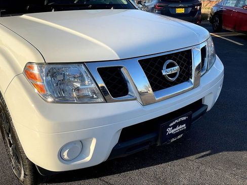 Used 2019 Nissan Frontier SV image 34