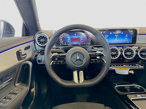 New 2025 Mercedes-Benz CLA 250 4MATIC image 5