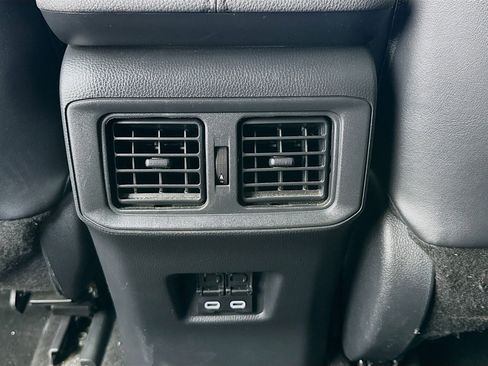 Used 2023 Toyota RAV4 XLE Premium image 17