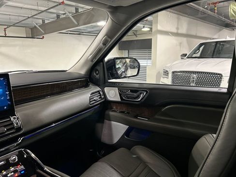 Used 2022 Lincoln Navigator L Black Label AWD/4WD image 25