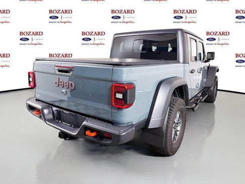 Used 2025 Jeep Gladiator Mojave w/ Convenience Group AWD/4WD image 8