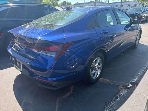 Used 2023 Hyundai Elantra SE FWD image 10
